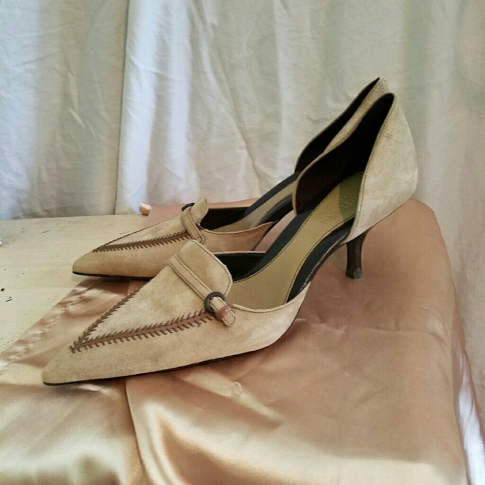 👠Cole Haan Country d'orsay suede pumps